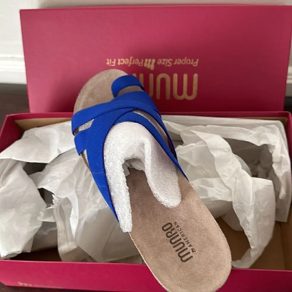 Munro Women’s wedge lightweight comfy slide sandal anatomical footbed Sz 11 NWT
